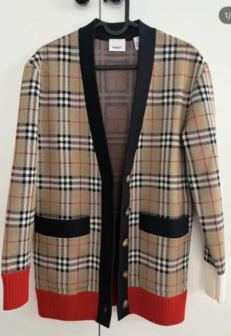 https://vipluxury.sk/Burberry vlnený kabát/sveter dámsky
