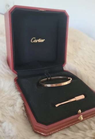https://vipluxury.sk/Cartier Love náramok