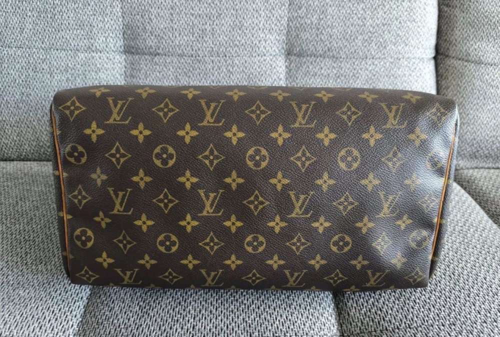 Louis Vuitton Speedy 35
