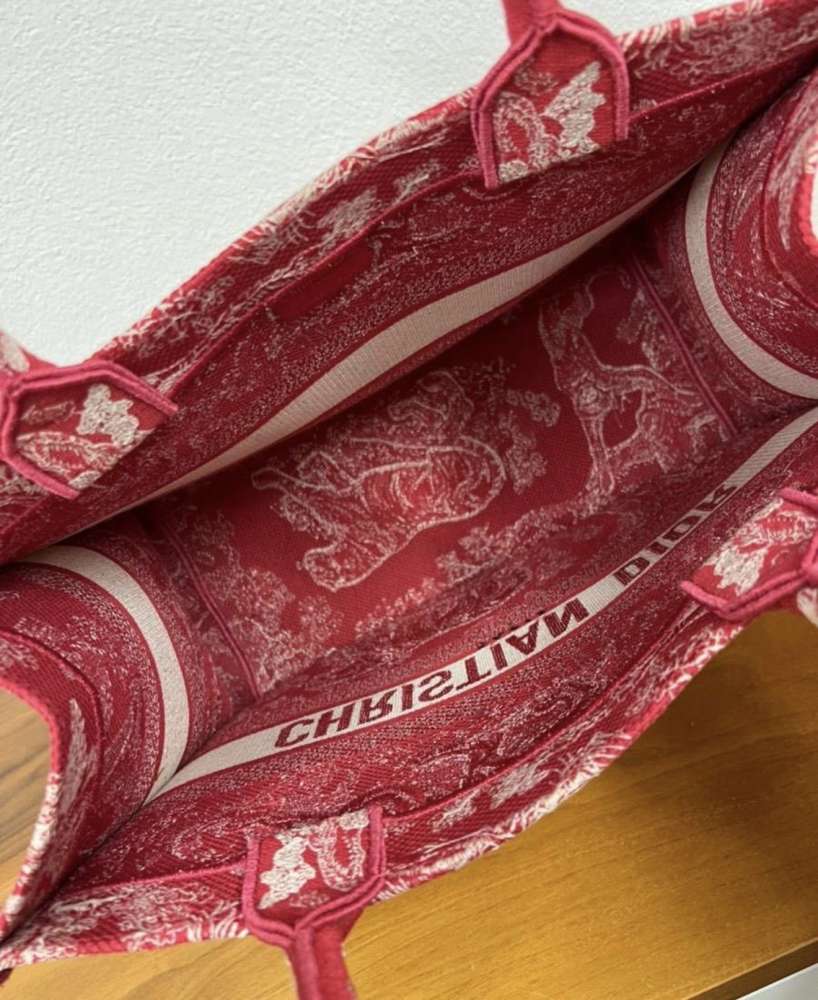 Dior tote médium