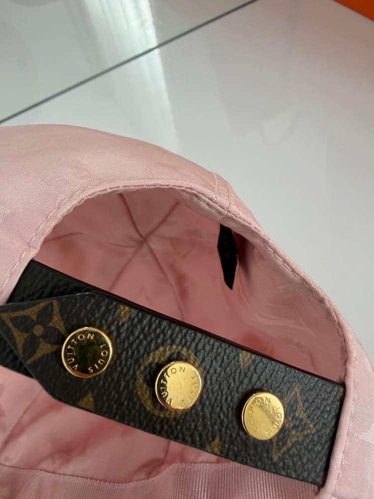 Louis Vuitton šiltovka