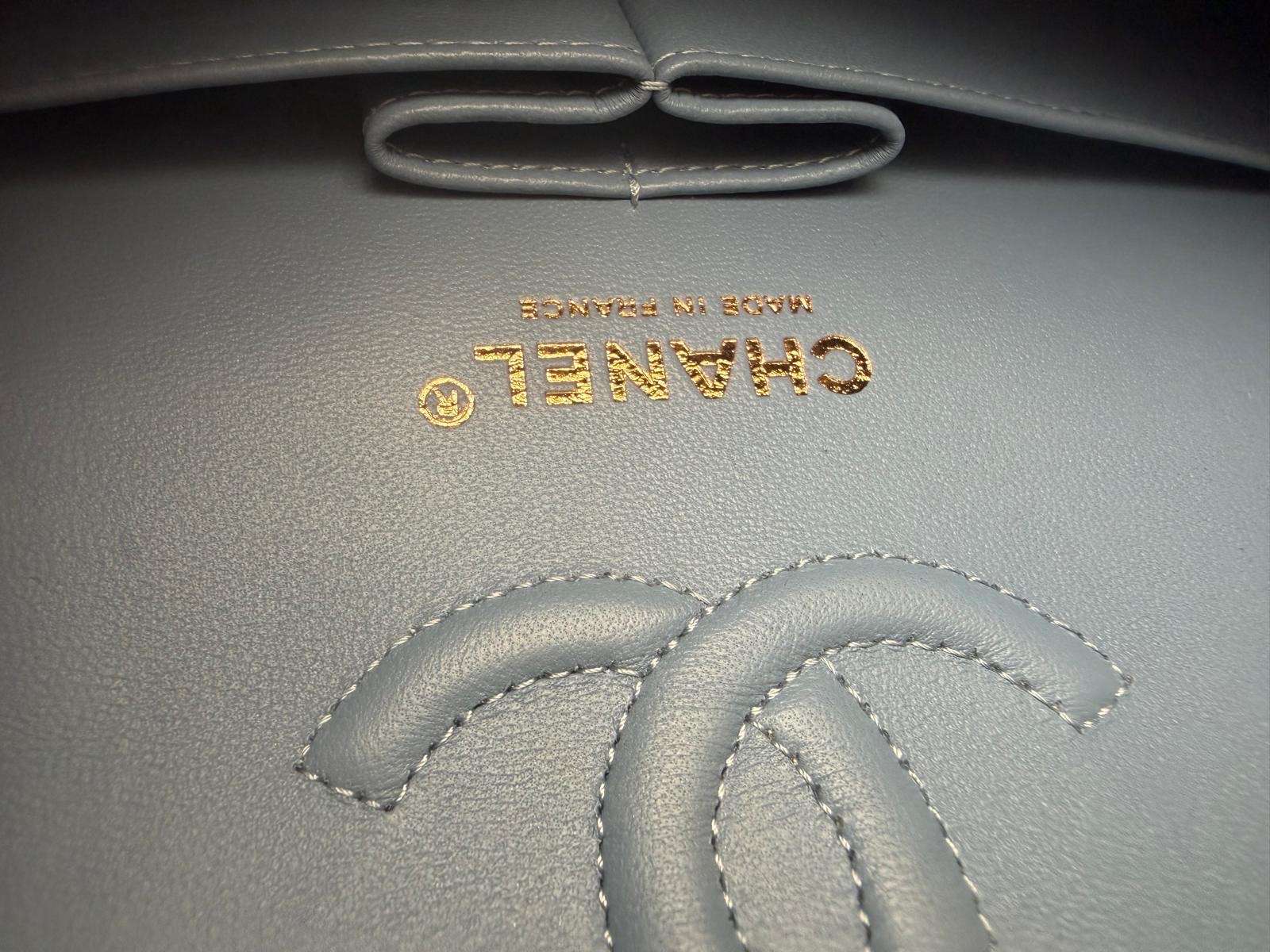 Chanel clasic medium