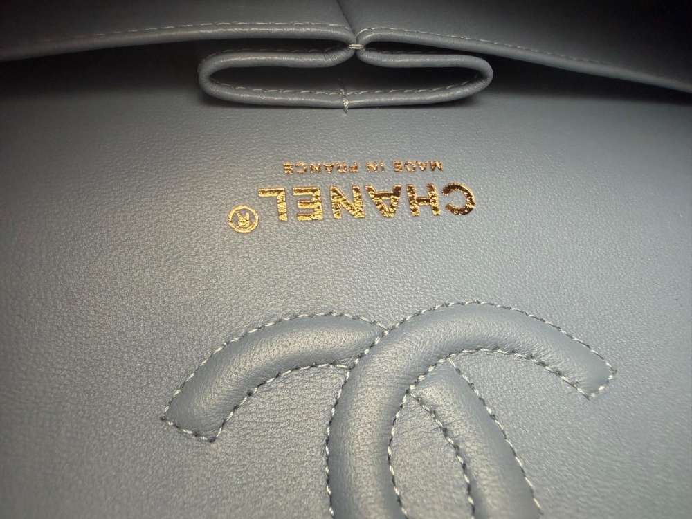 Chanel clasic medium