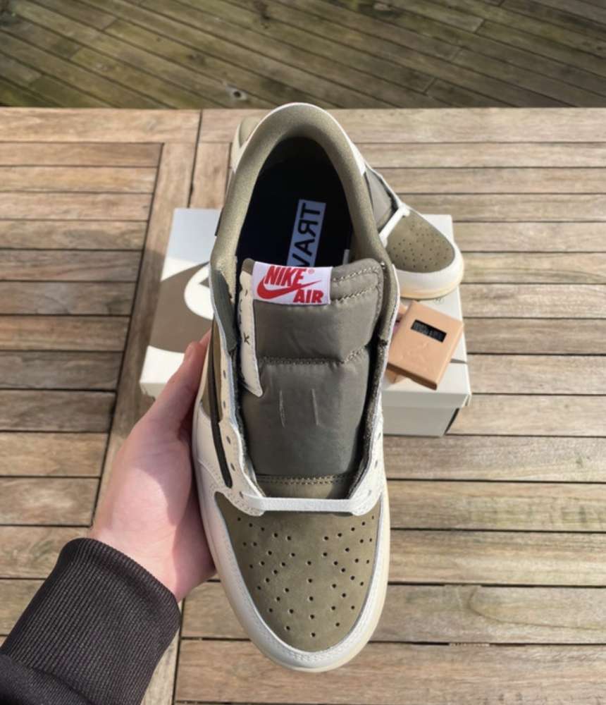 Nike low Travis Scott - Olive