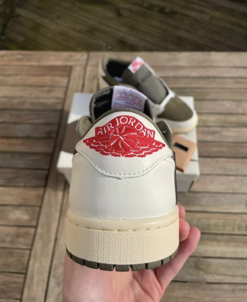 Nike low Travis Scott - Olive