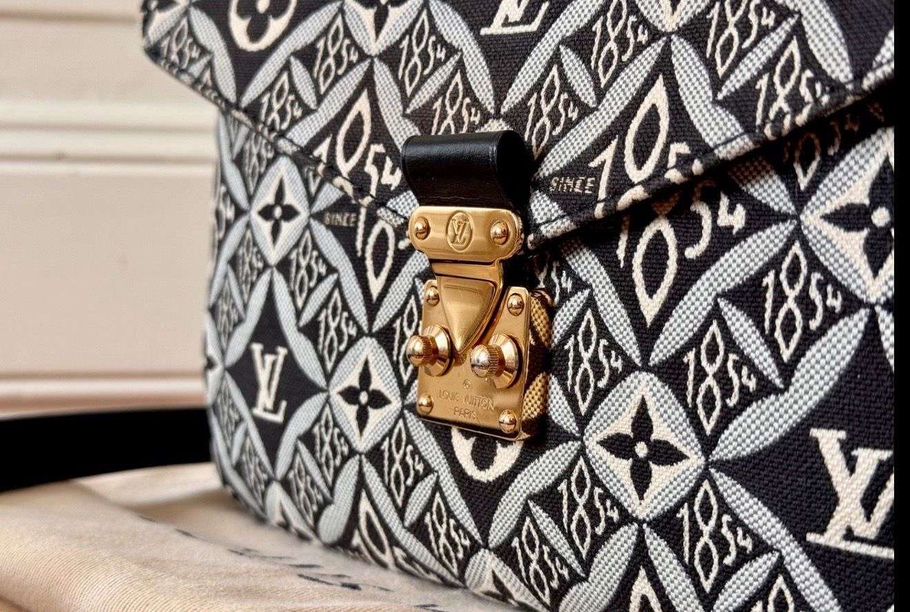 Louis Vuitton Metis kabelka