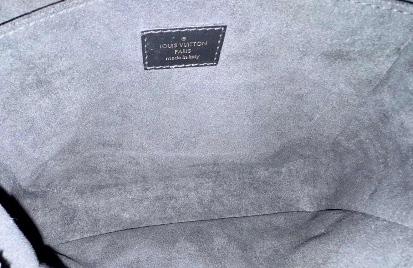 Louis Vuitton Metis kabelka