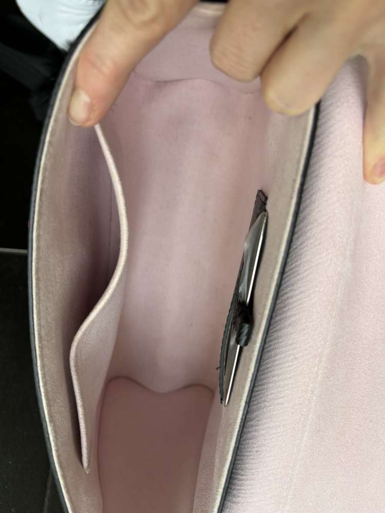 Louis Vuitton Twist Epi MM