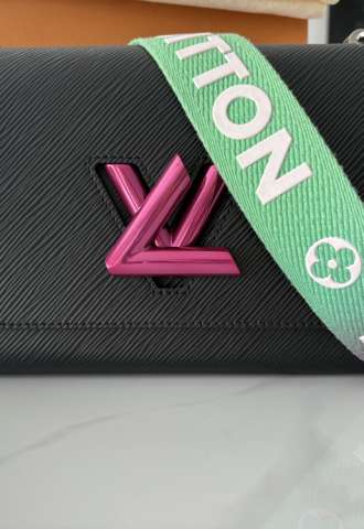 https://vipluxury.sk/Louis Vuitton Twist Epi MM