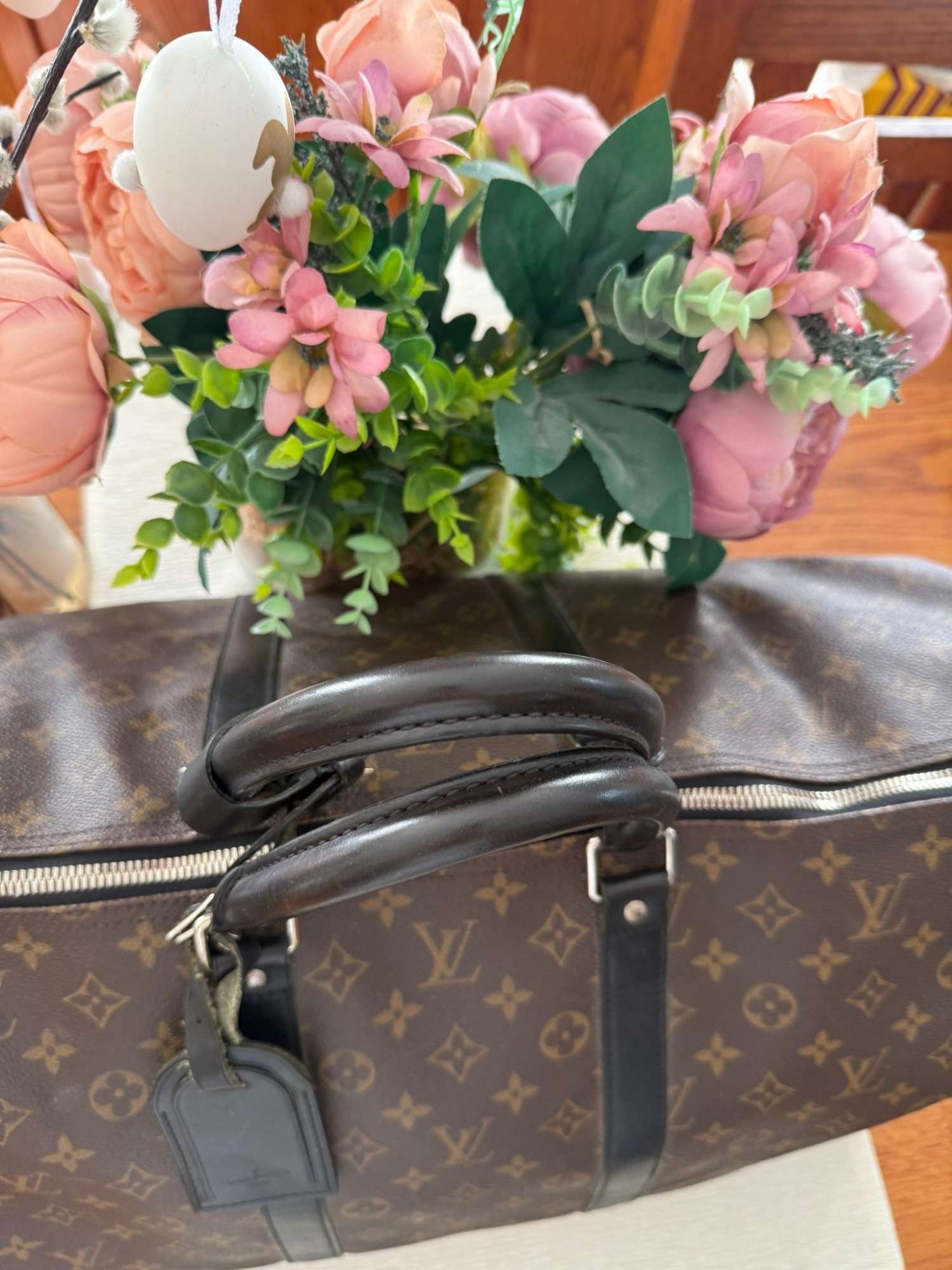 Louis Vuitton keepal