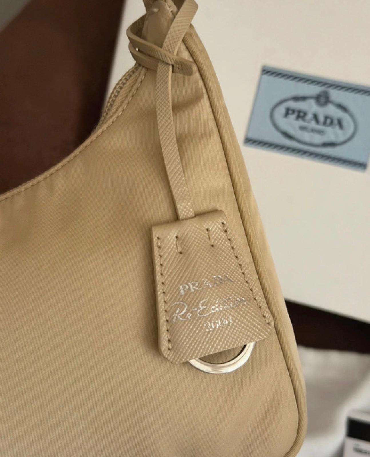 Prada Kabelka