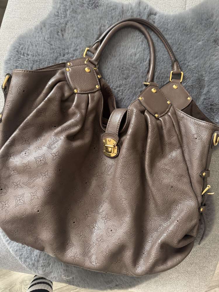 Louis Vuitton Mahina L