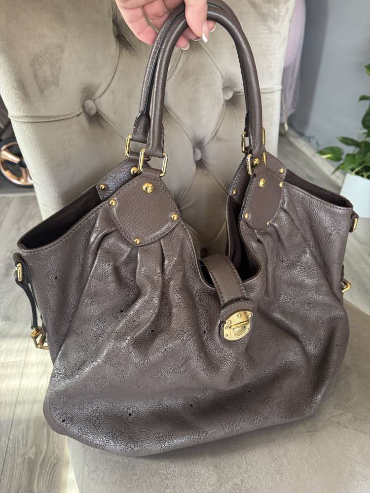 Louis Vuitton Mahina L
