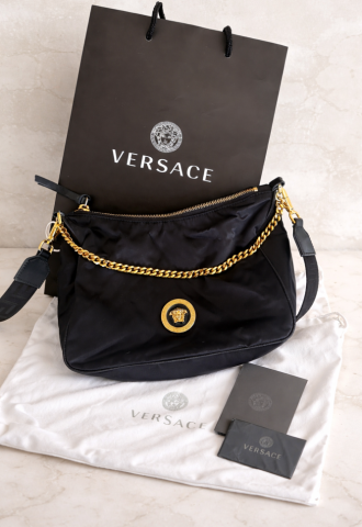 https://vipluxury.sk/Versace