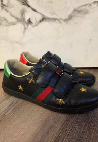 https://vipluxury.sk/Čierne tenisky Gucci Ace Bee