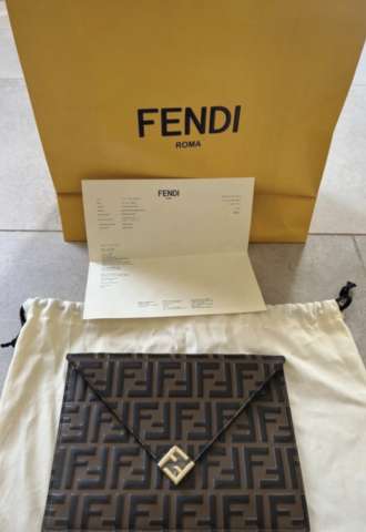 https://vipluxury.sk/Fendi clutch