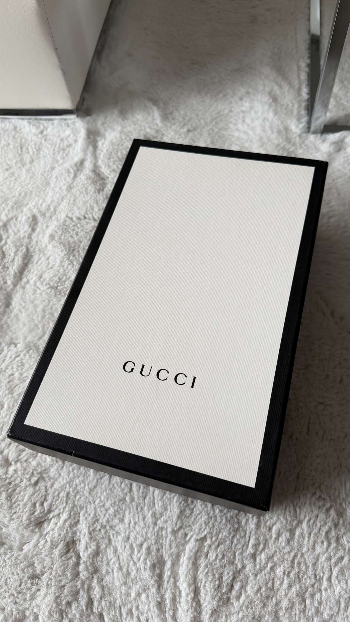 Dámske kožené tenisky Gucci GG Crystal, veľkosť 36 EUR