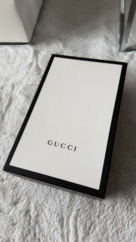 Dámske kožené tenisky Gucci GG Crystal, veľkosť 36 EUR