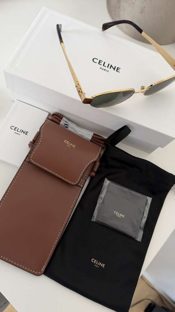 Celine Triomphe metal