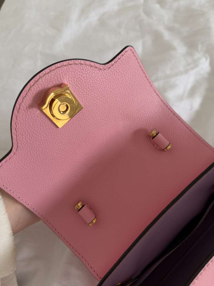 versace medusa small