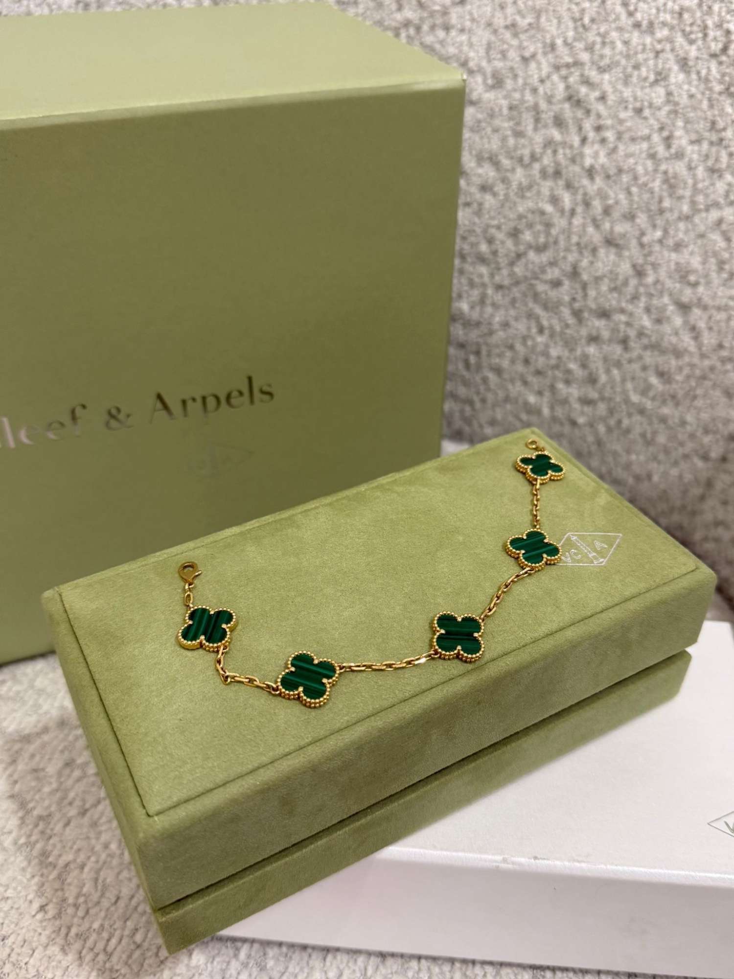 Van cleef alhambra náramok