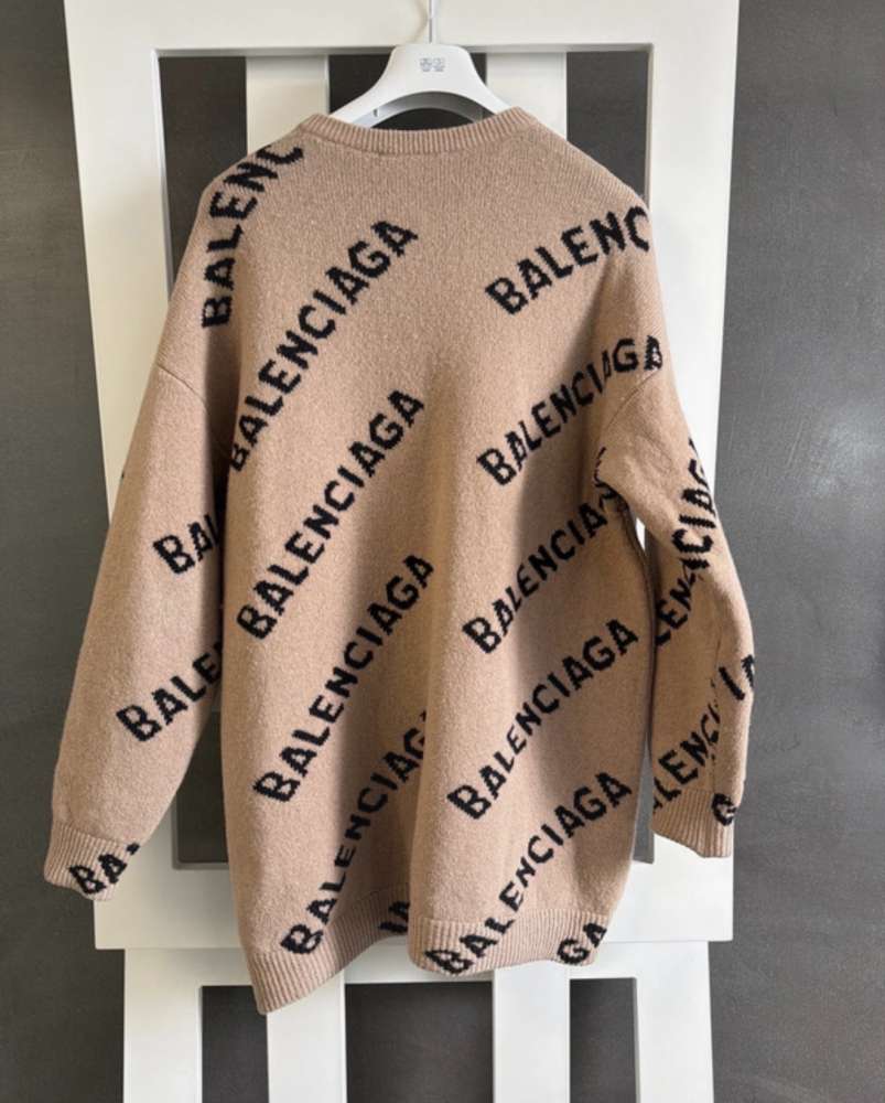 Balenciaga sveter
