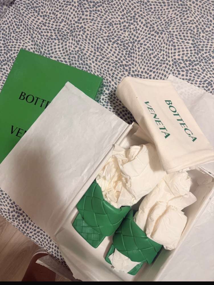 Bottega Veneta šľapky