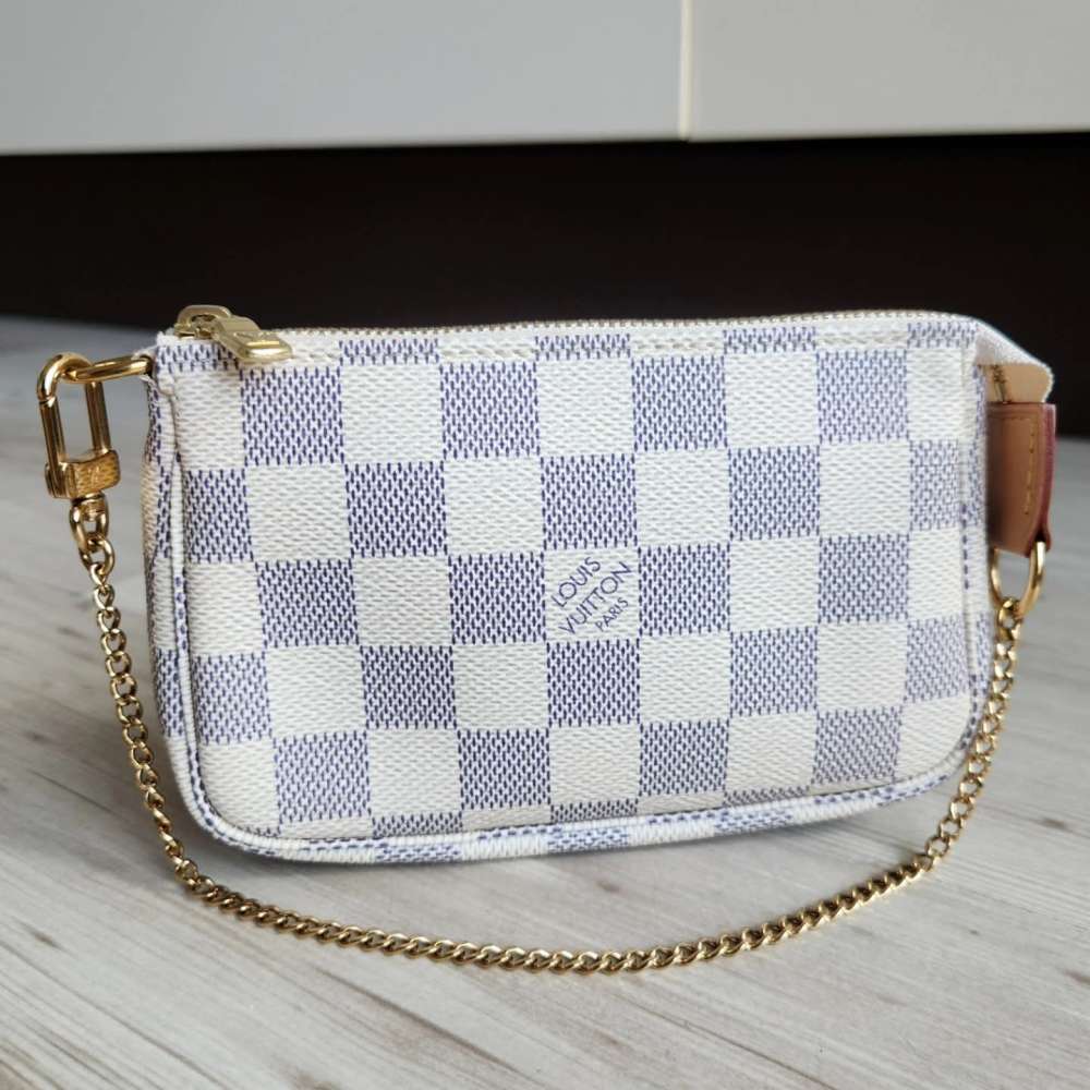 Louis Vuitton Mini Pochette