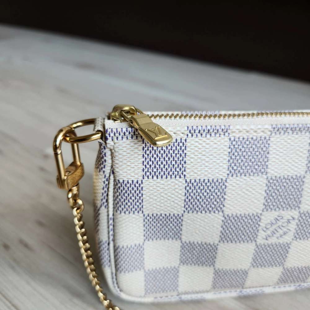 Louis Vuitton Mini Pochette