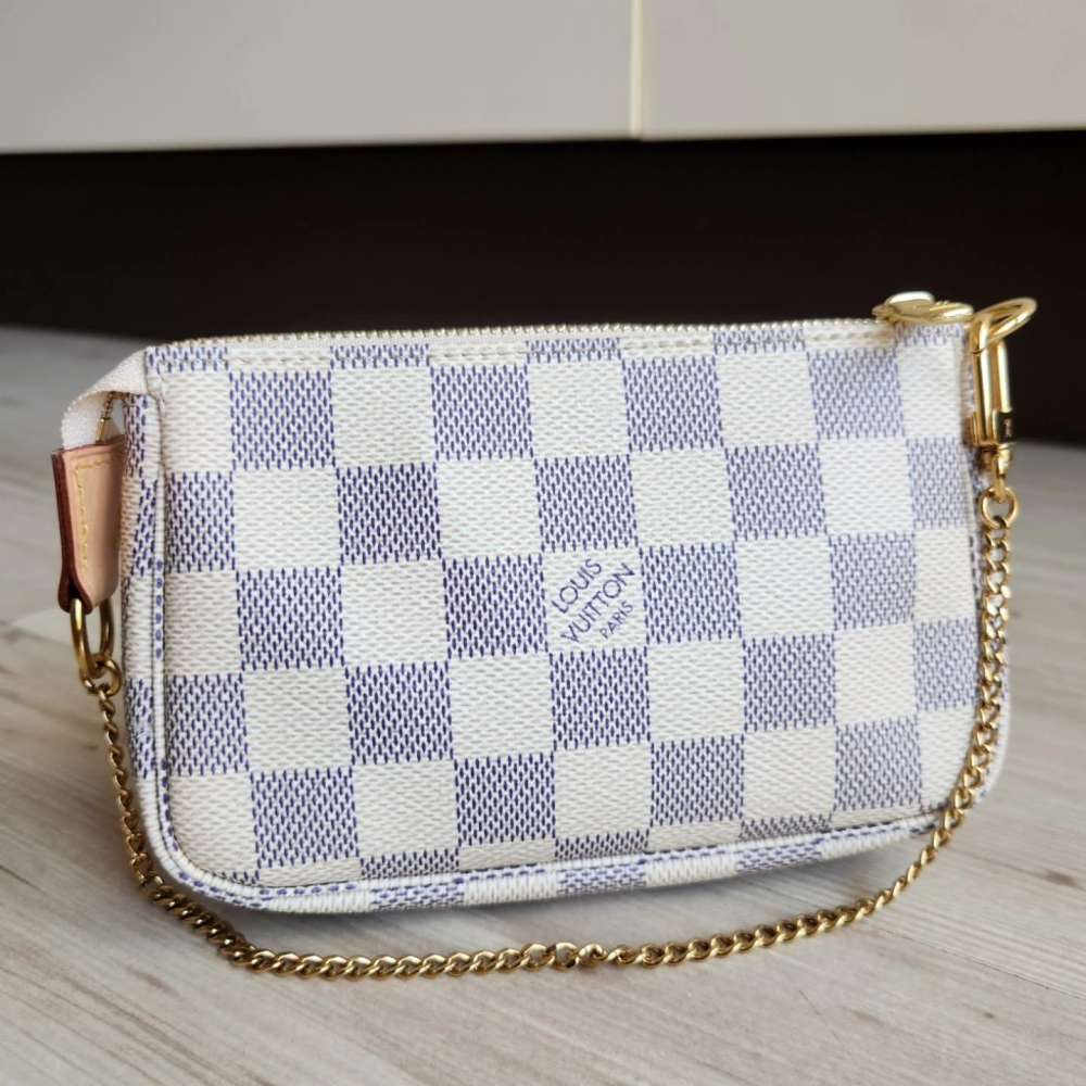 Louis Vuitton Mini Pochette