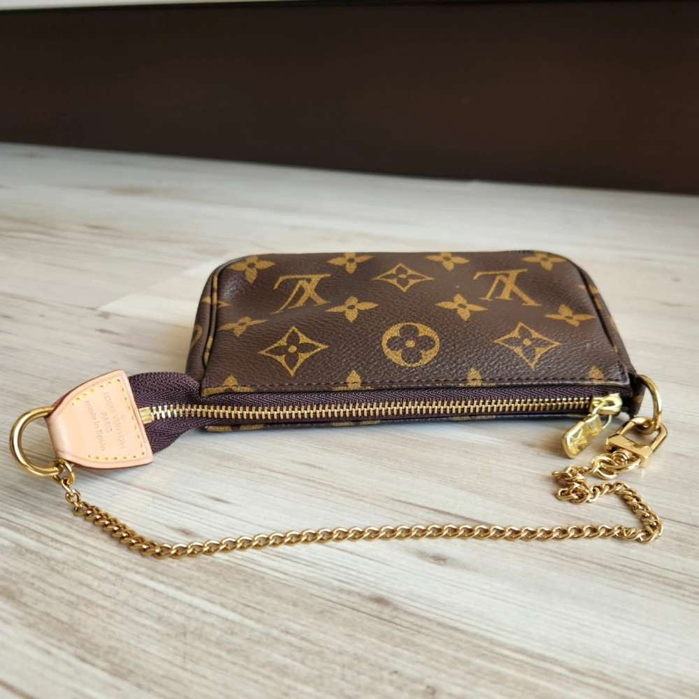 Louis Vuitton Mini Pochette