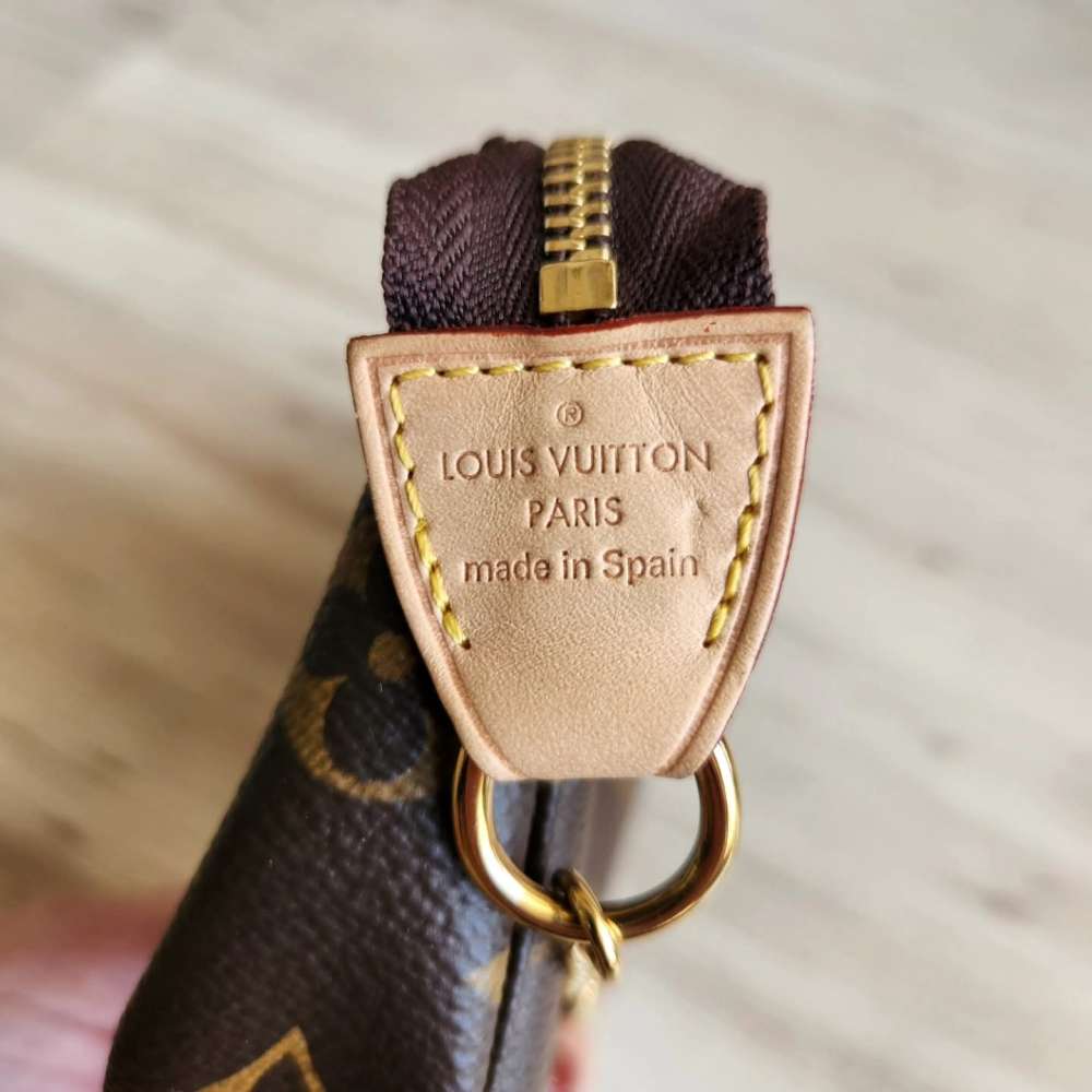 Louis Vuitton Mini Pochette