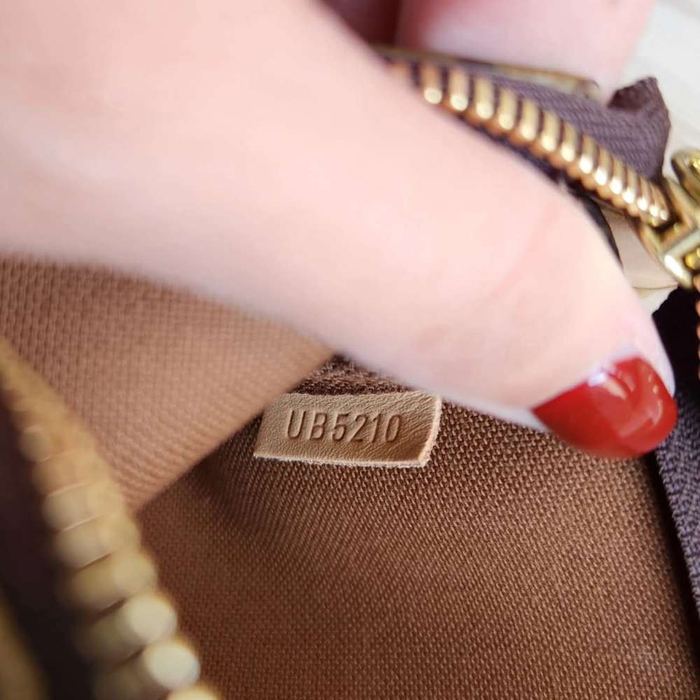 Louis Vuitton Mini Pochette