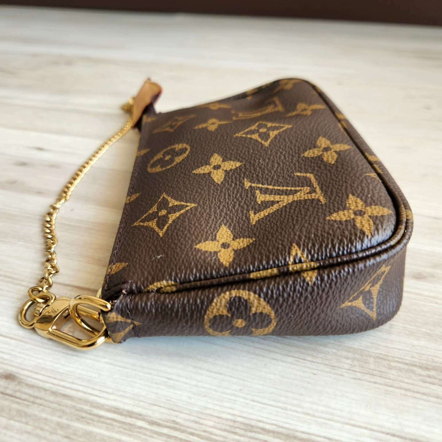 Louis Vuitton Mini Pochette