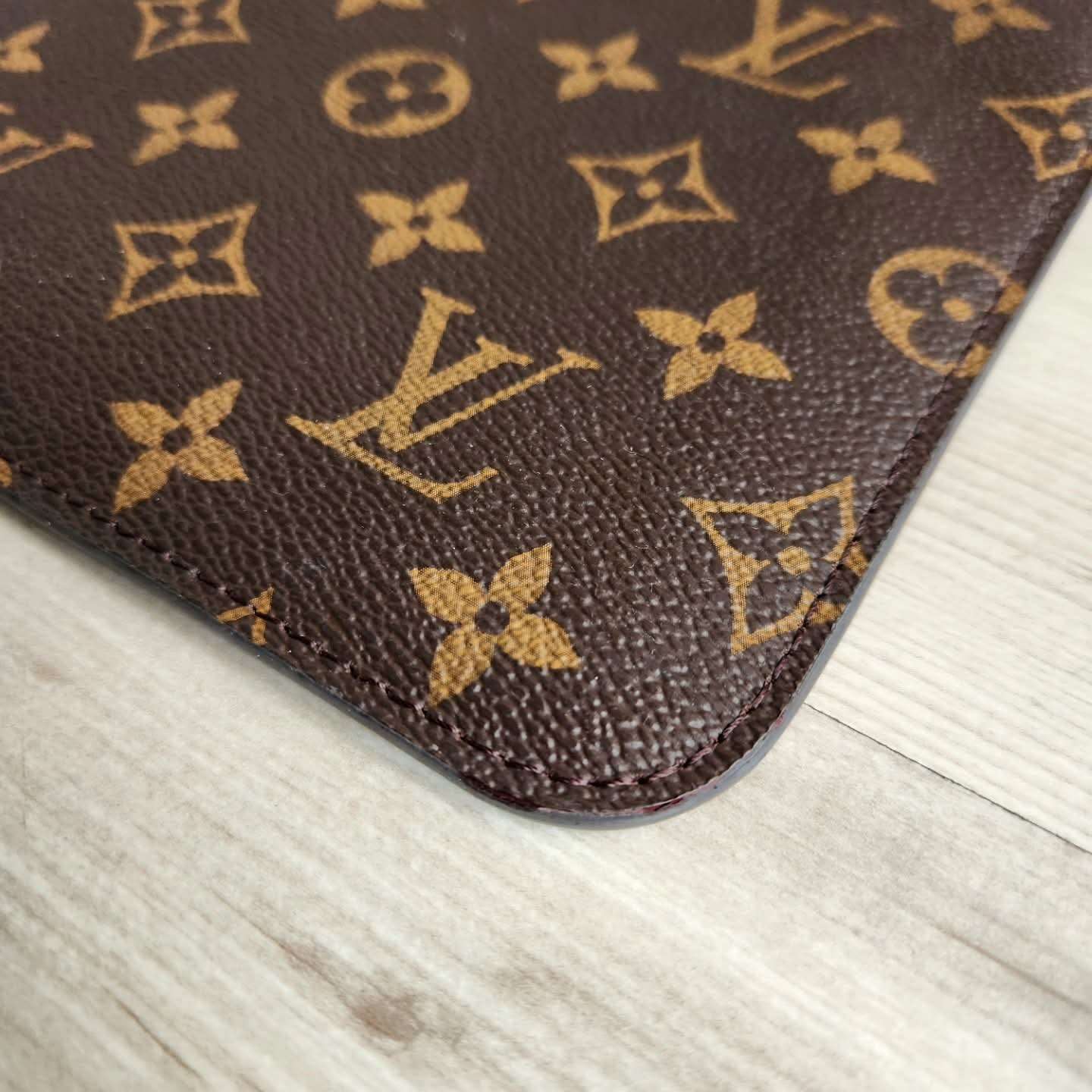 Louis Vuitton Pochette