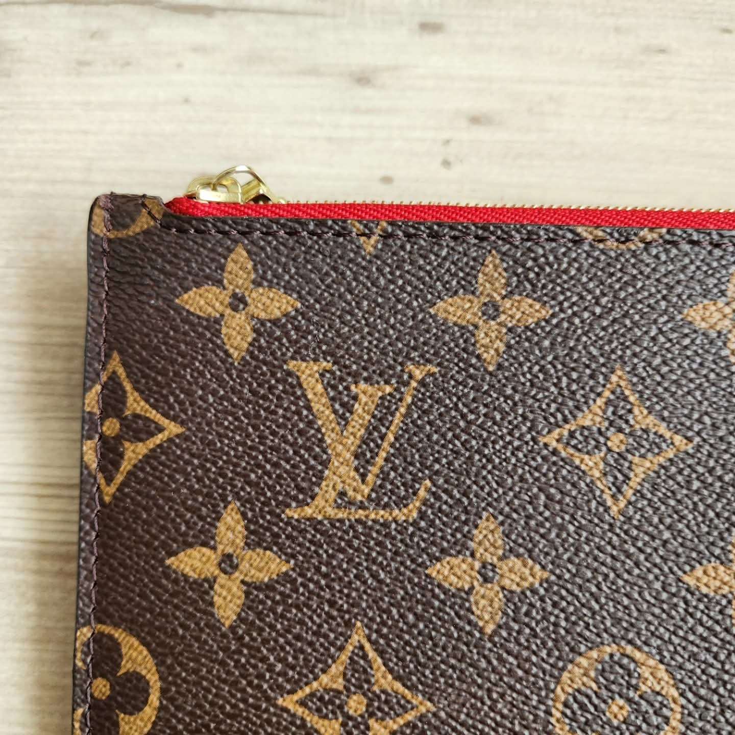 Louis Vuitton Pochette