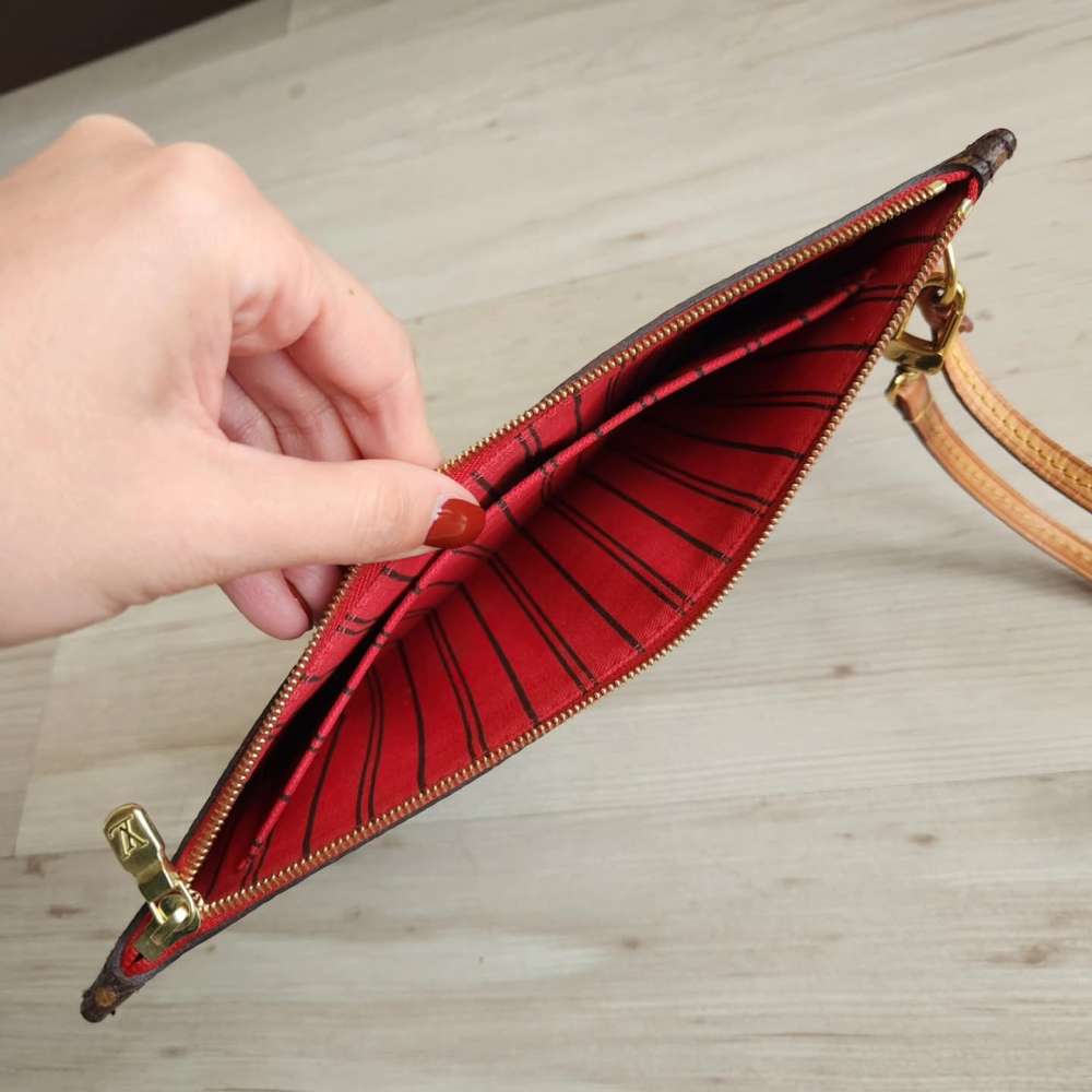 Louis Vuitton Pochette