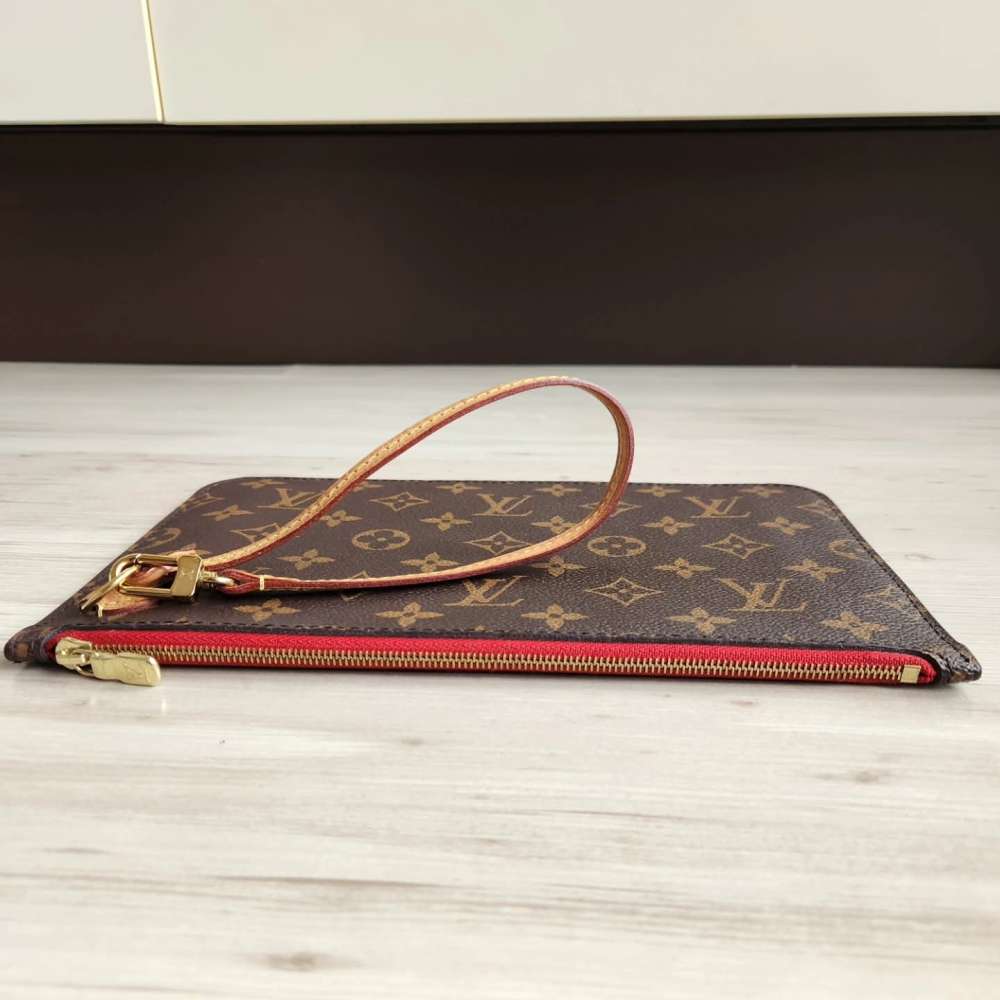 Louis Vuitton Pochette