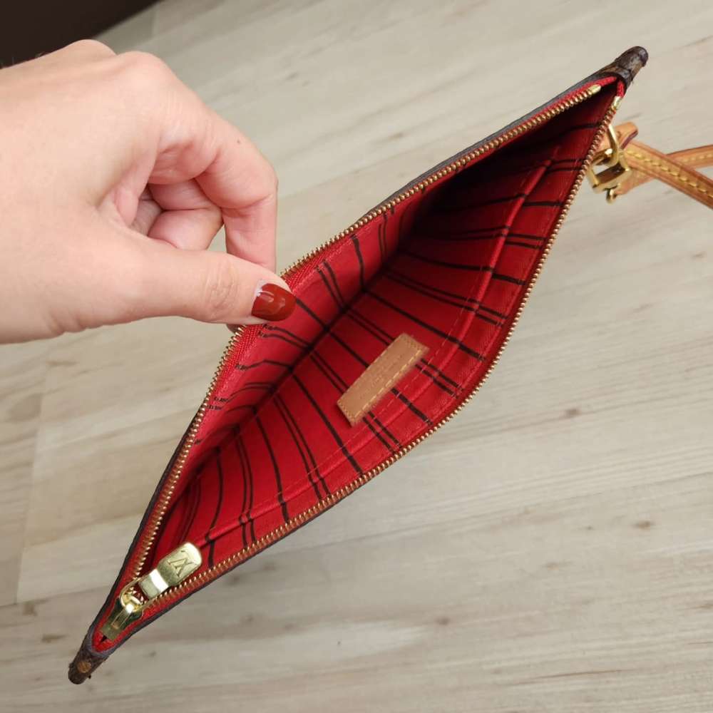 Louis Vuitton Pochette