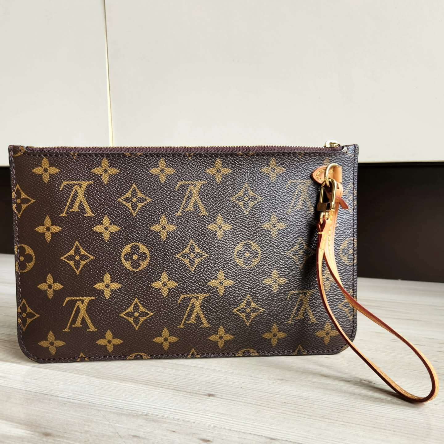 Louis Vuitton Pochette