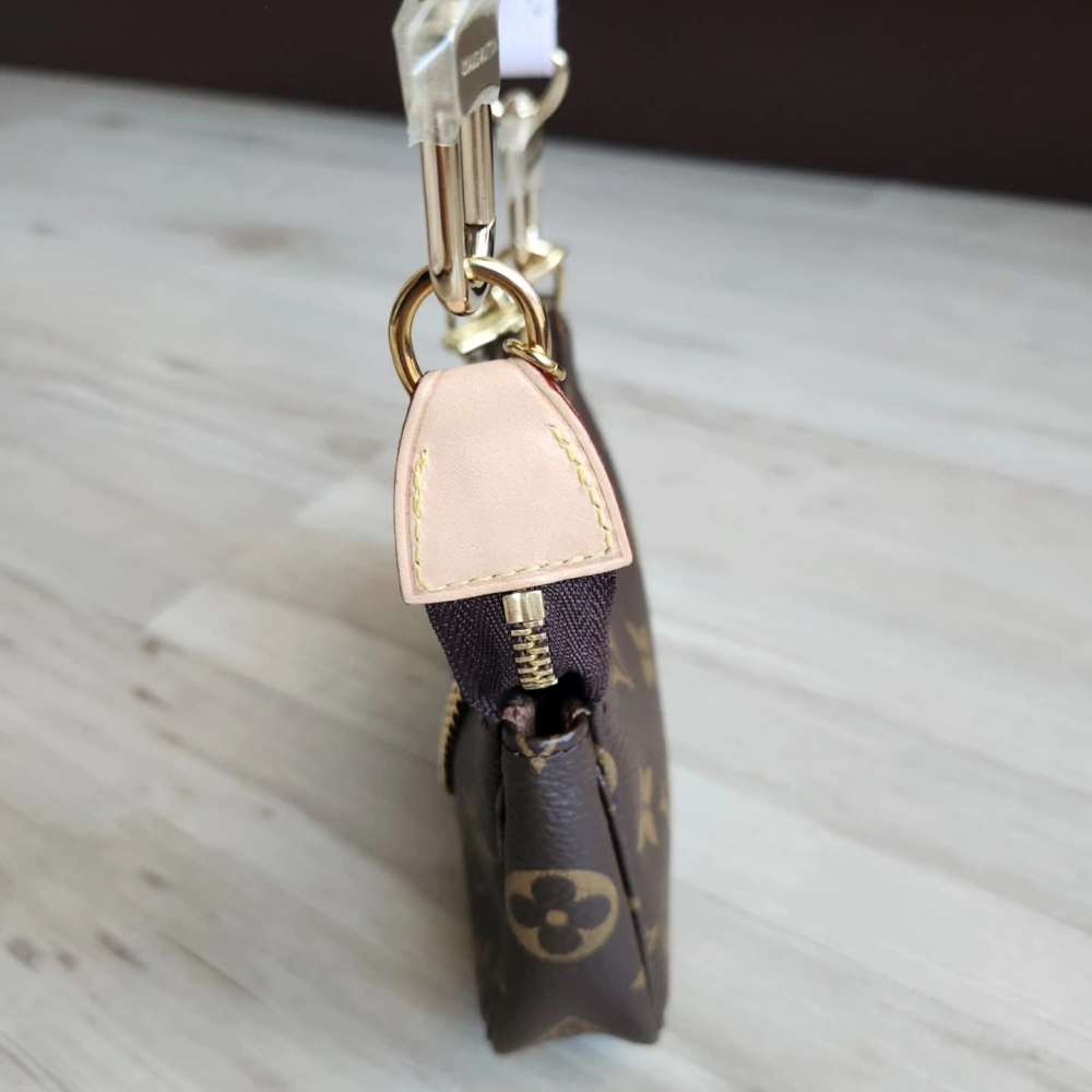 Louis Vuitton Pochette s popruhem