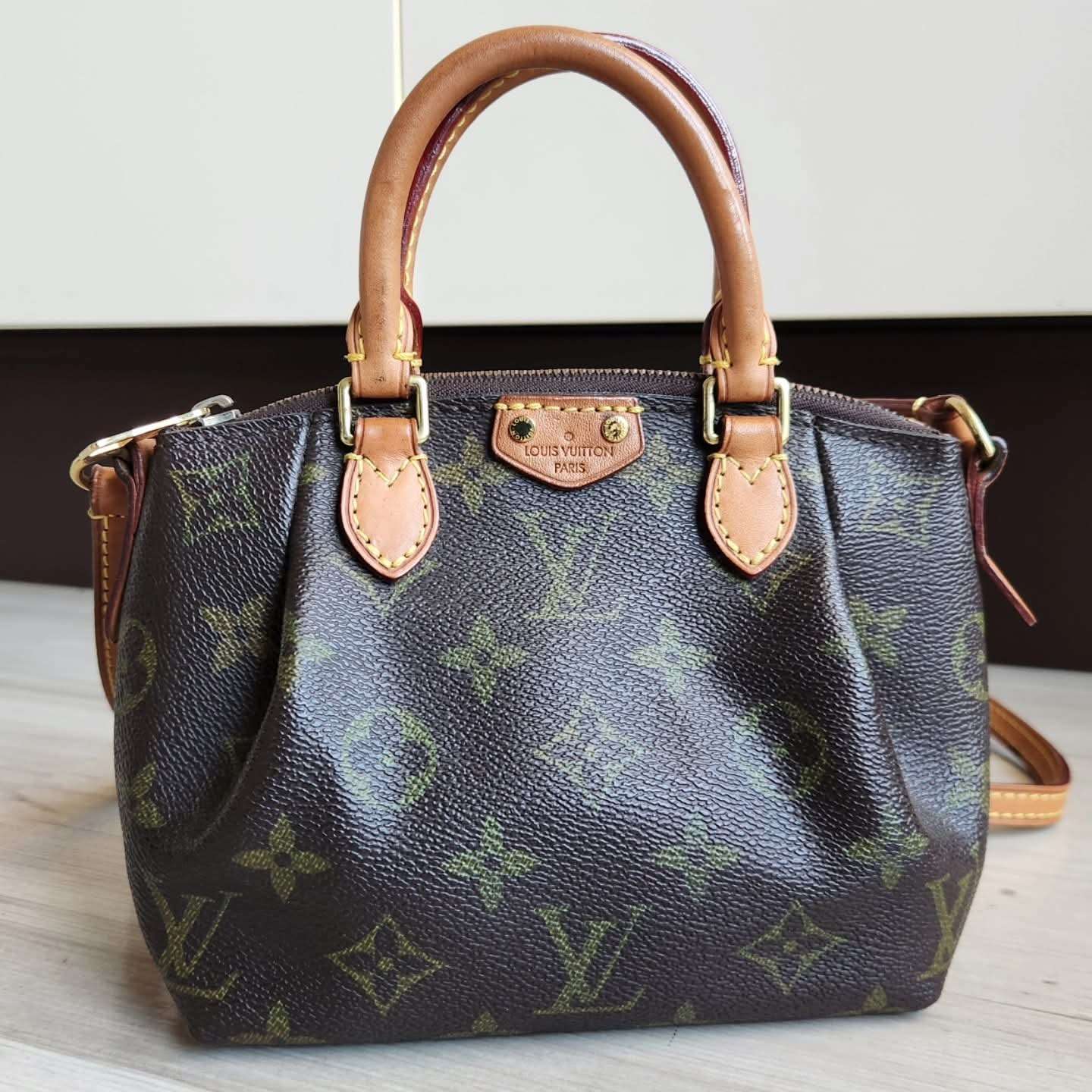 Louis Vuitton Turenne