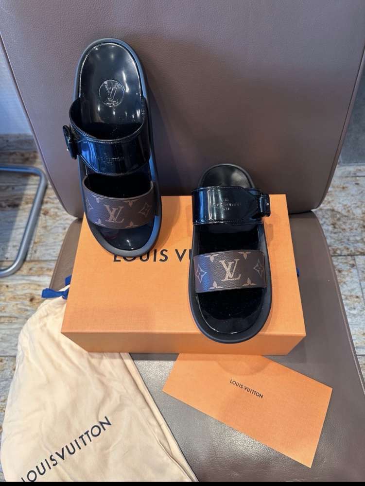 Louis Vuitton šľapky