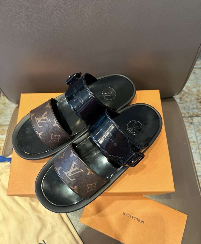 Louis Vuitton šľapky