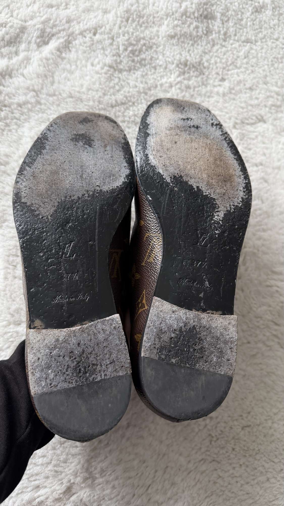 LOUIS VUITTON Plátené mokasíny s monogramovým vzorom, veľkosť 7/37,5