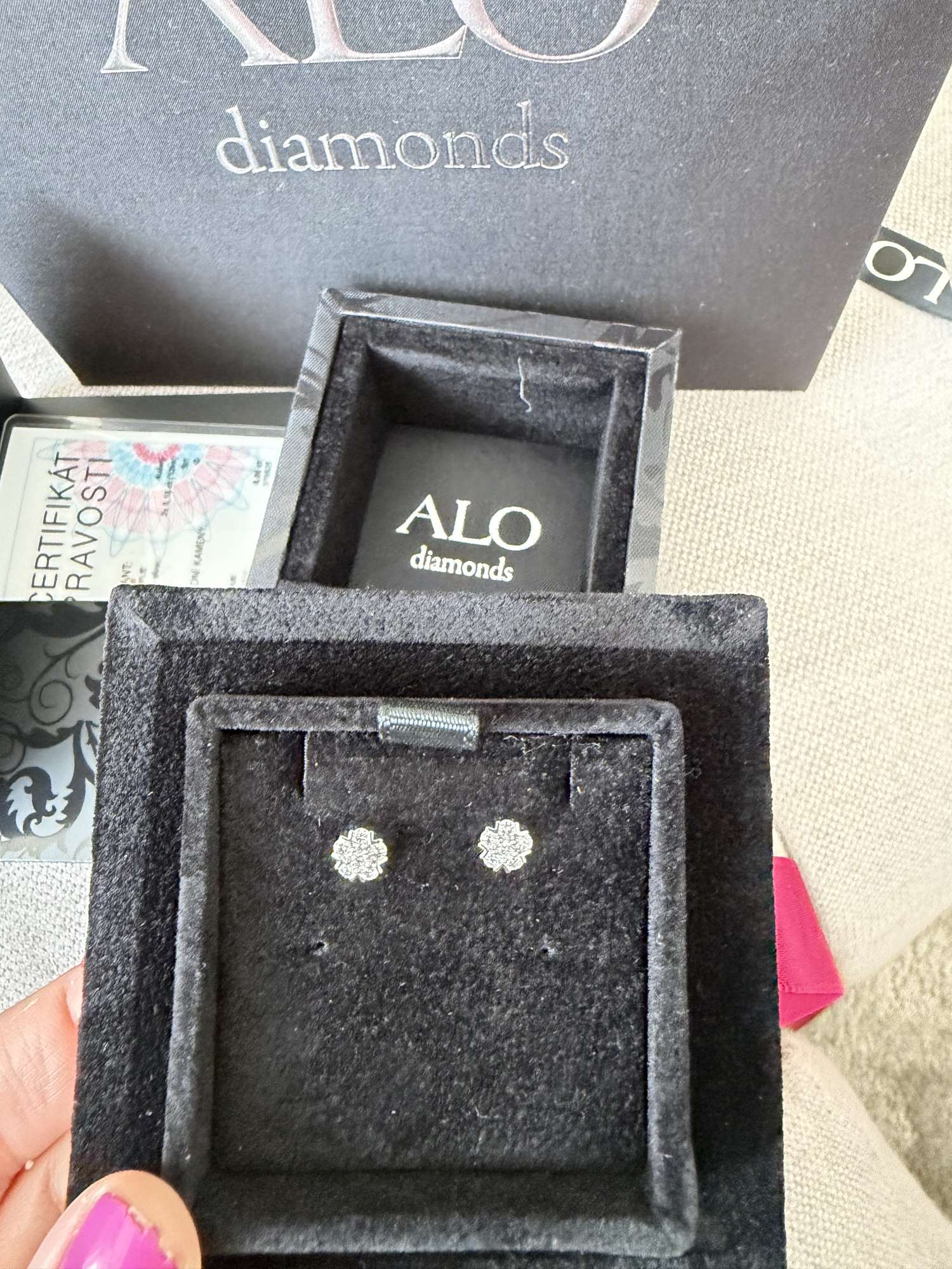 Alo diamonds nausnice