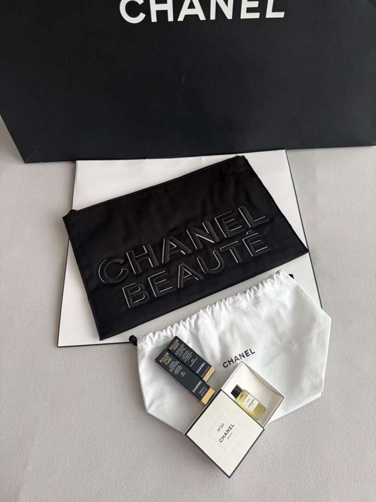 Chanel set