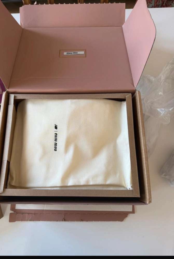 New balance Miu Miu tenisky