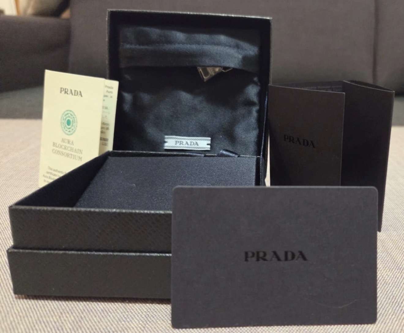 Prada náušnice