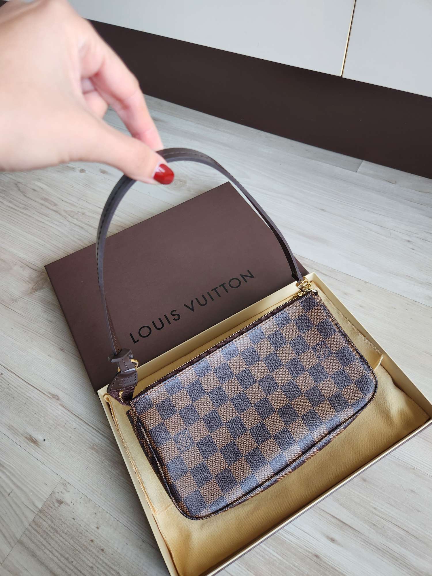 Louis Vuitton Pochette Accessoires NM